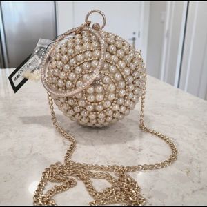 Badgley mischka circle Pearl purse